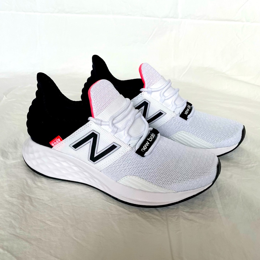New Balance Women’s Fresh Foam ROAV Running Shoe - size 8. New in box.